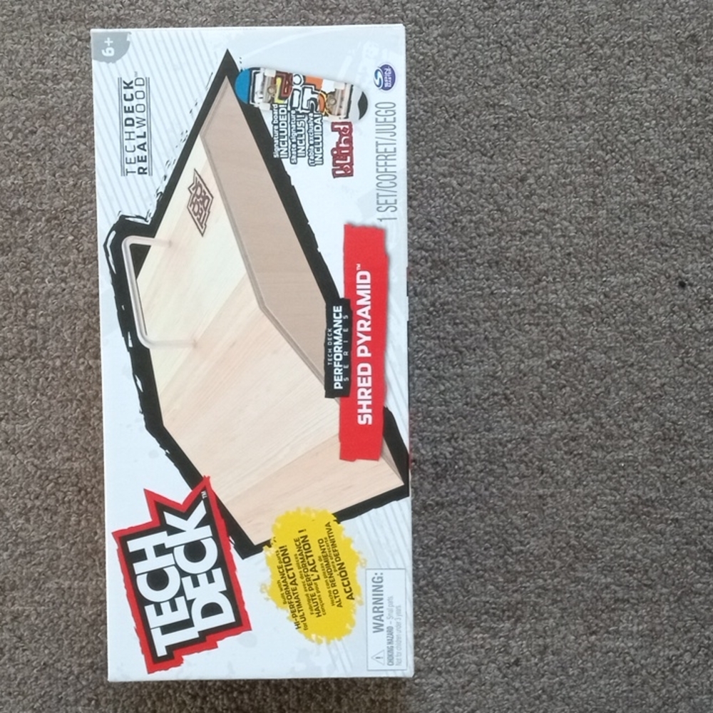 Tech Deck Shred Pyramid